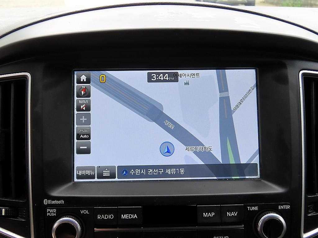 Hyundai Starex — photo 14