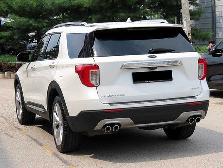 Ford Explorer — photo 03