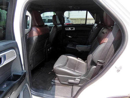 Ford Explorer — photo 06