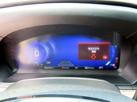 Ford Explorer — photo 10