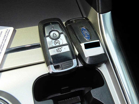 Ford Explorer — photo 12