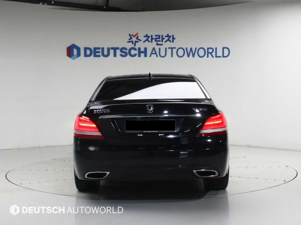 Hyundai Equus — photo 04