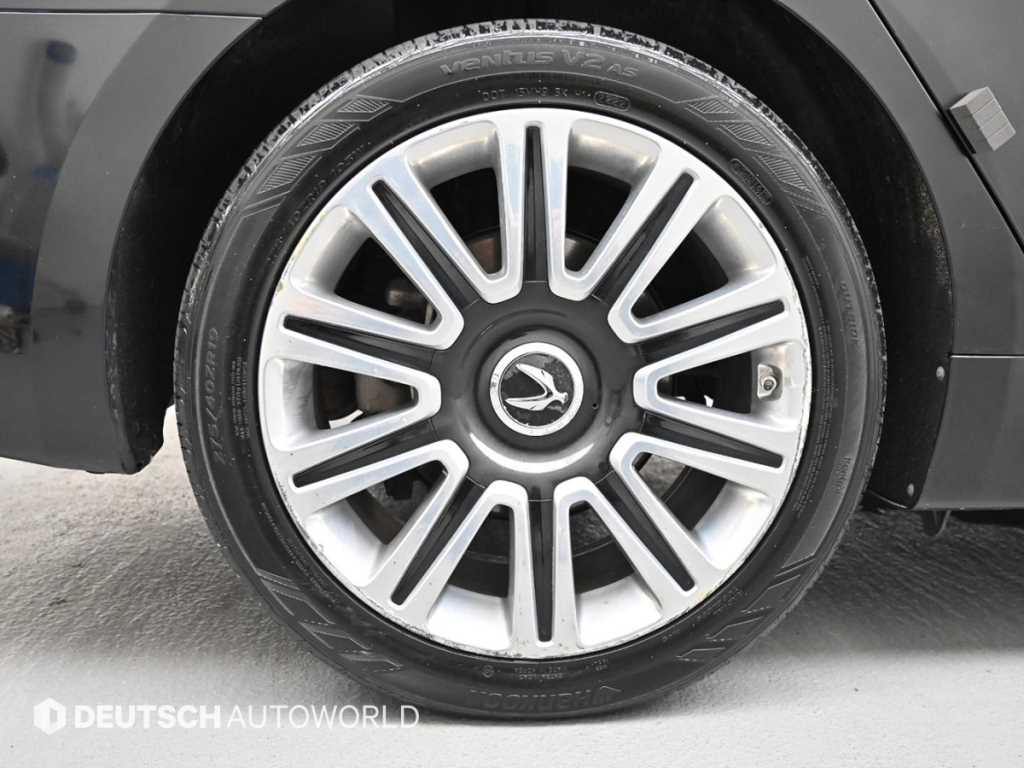 Hyundai Equus — photo 05