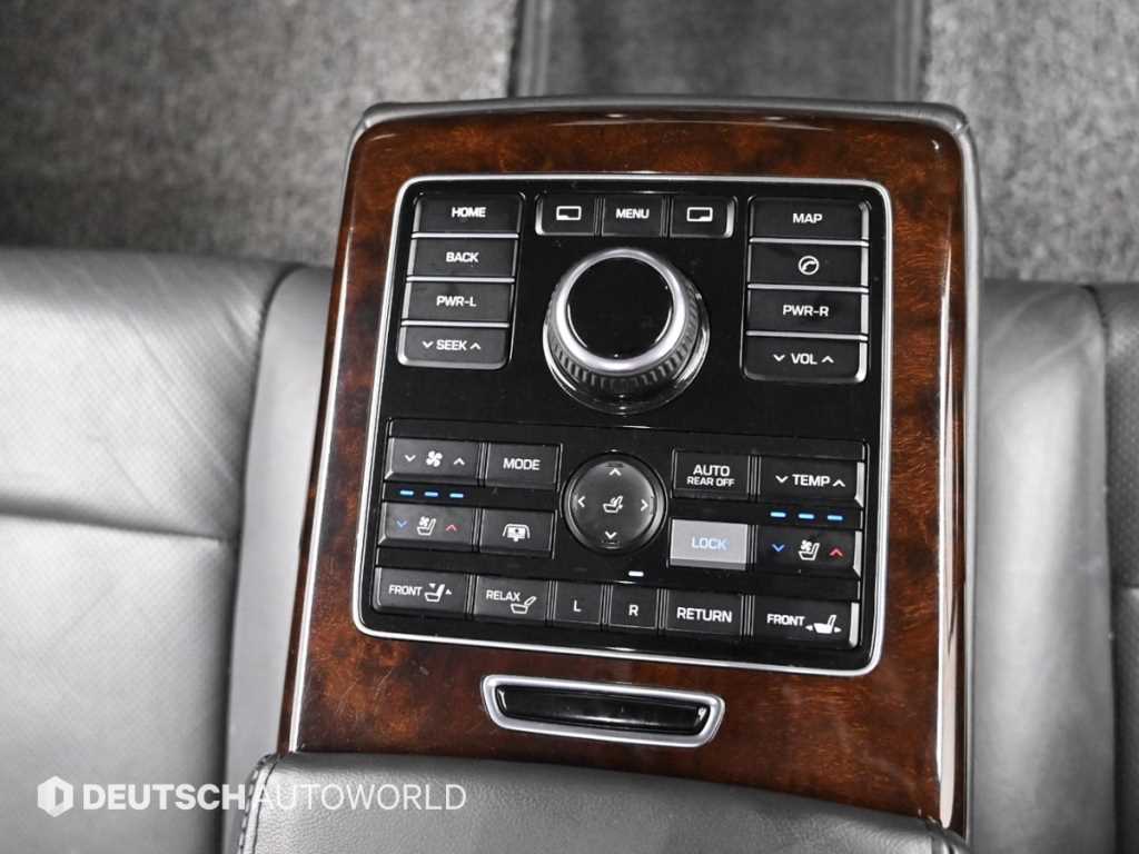 Hyundai Equus — photo 16