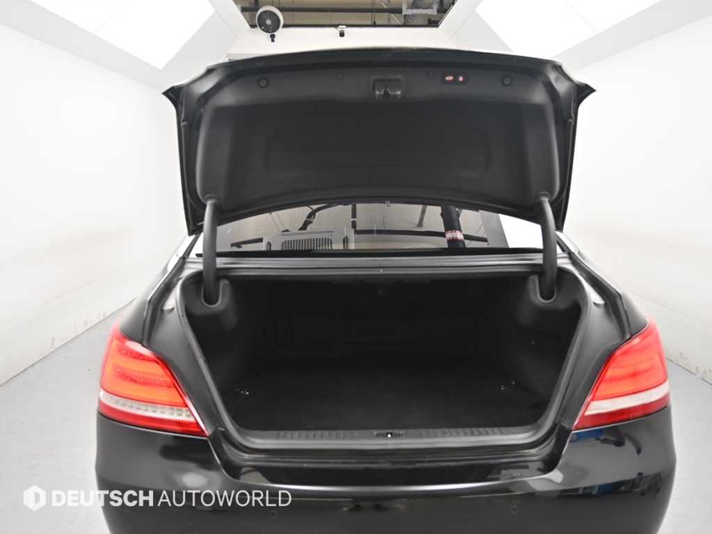 Hyundai Equus — photo 19