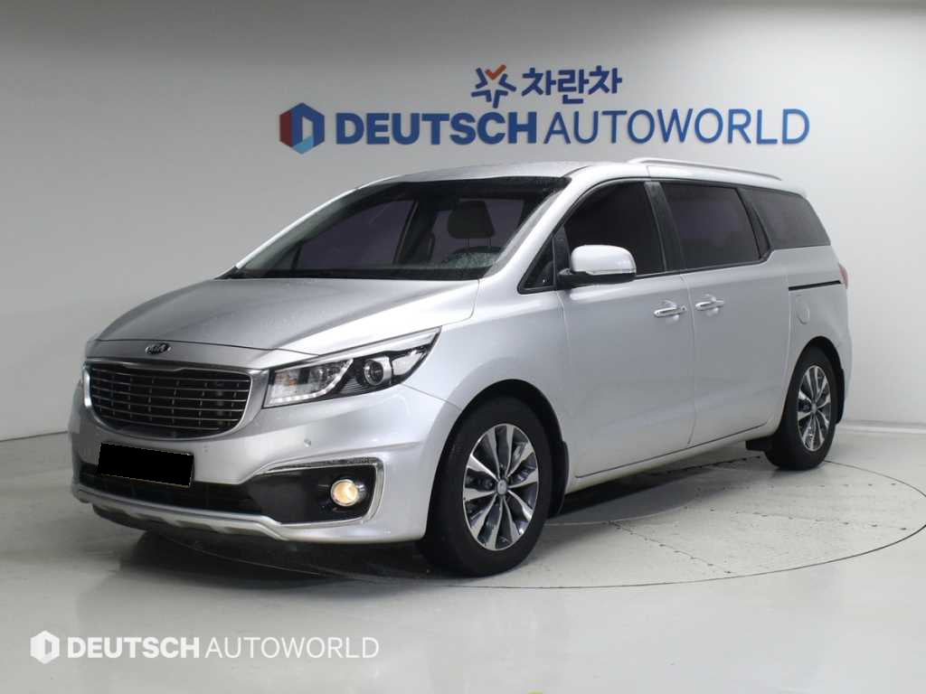 Kia Carnival — photo 01