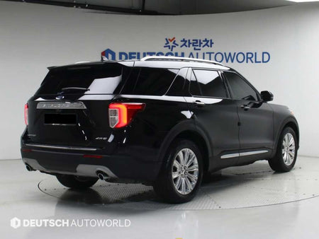 Ford Explorer — photo 02