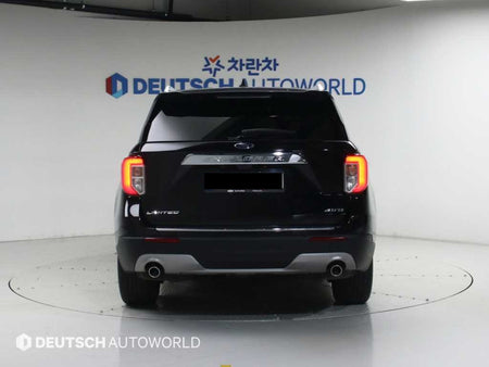 Ford Explorer — photo 04