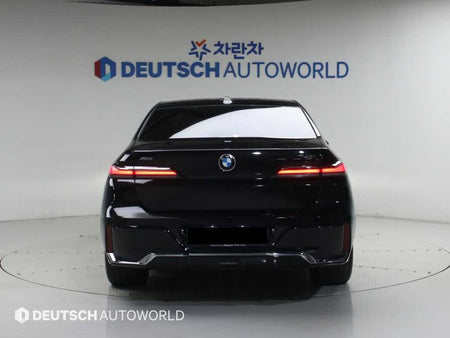 BMW 7-Series — photo 04