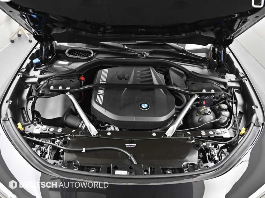 BMW 7-Series — photo 06