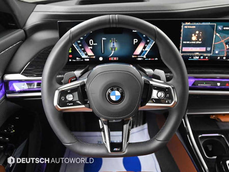 BMW 7-Series — photo 13