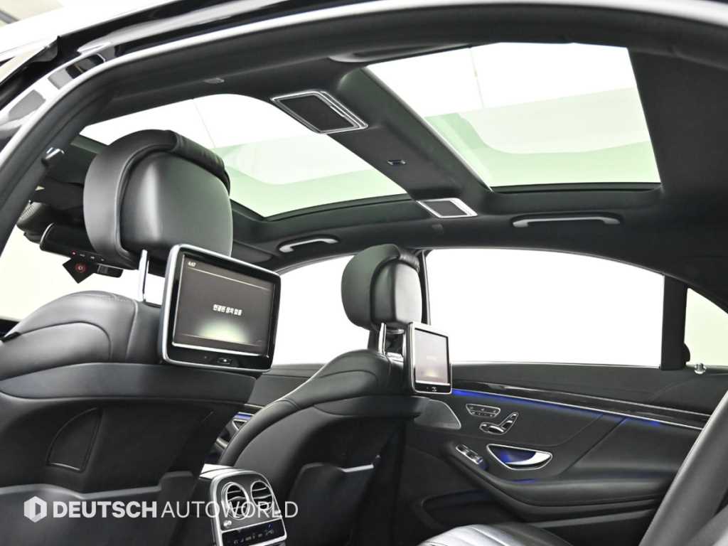 Mercedes-Benz S-Class — photo 18