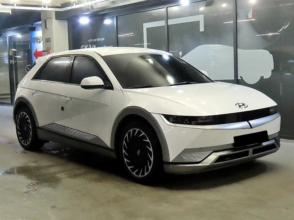 Hyundai Ioniq5 — photo 01