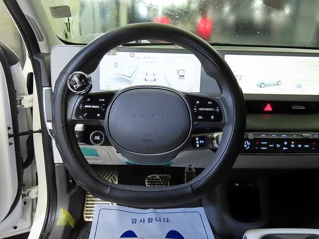 Hyundai Ioniq5 — photo 08
