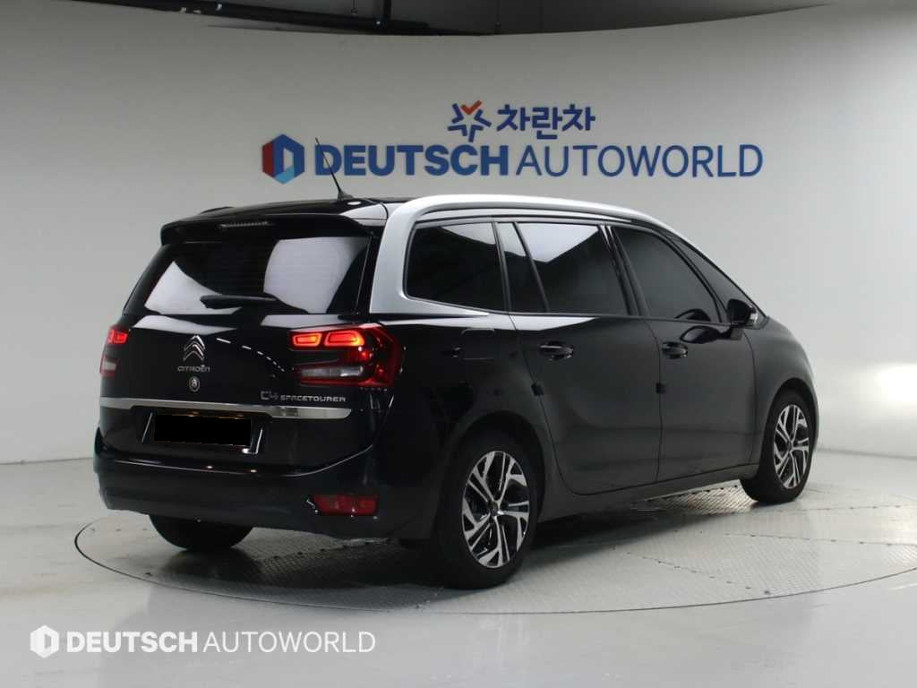 Citroen C4 SpaceTourer — photo 02
