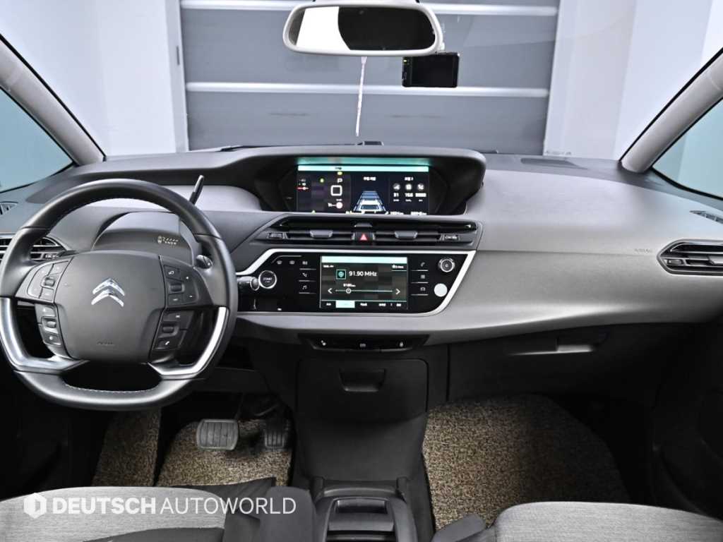 Citroen C4 SpaceTourer — photo 07