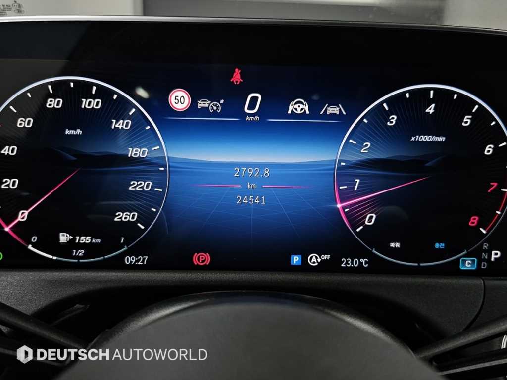 Mercedes-Benz E-Class — photo 08