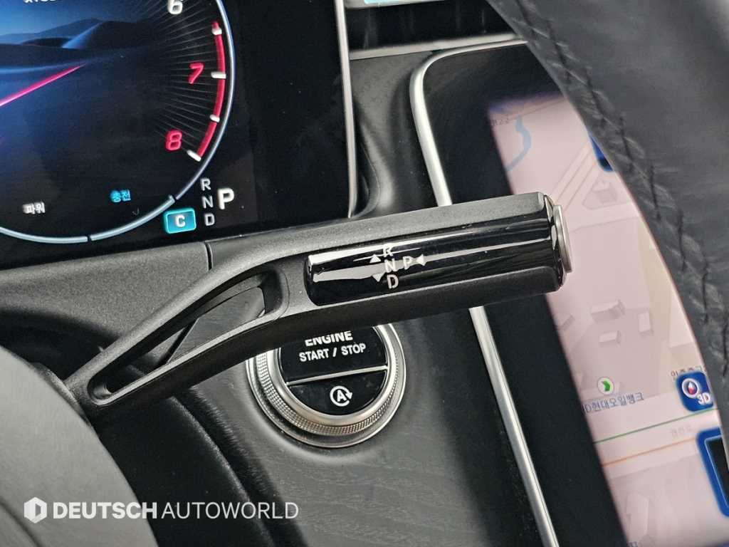 Mercedes-Benz E-Class — photo 09