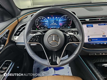 Mercedes-Benz E-Class — photo 13