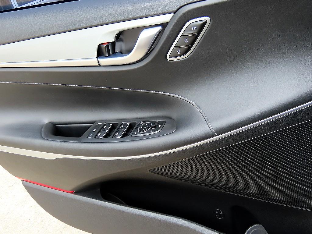 Hyundai Grandeur — photo 12