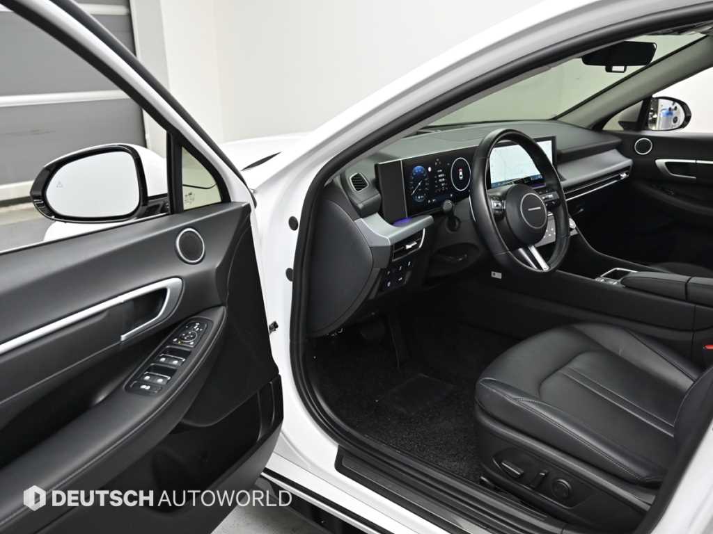 Hyundai Sonata — photo 11