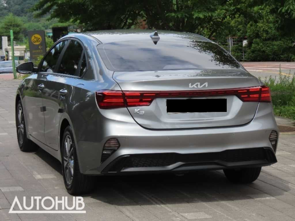 Kia K3 — photo 04