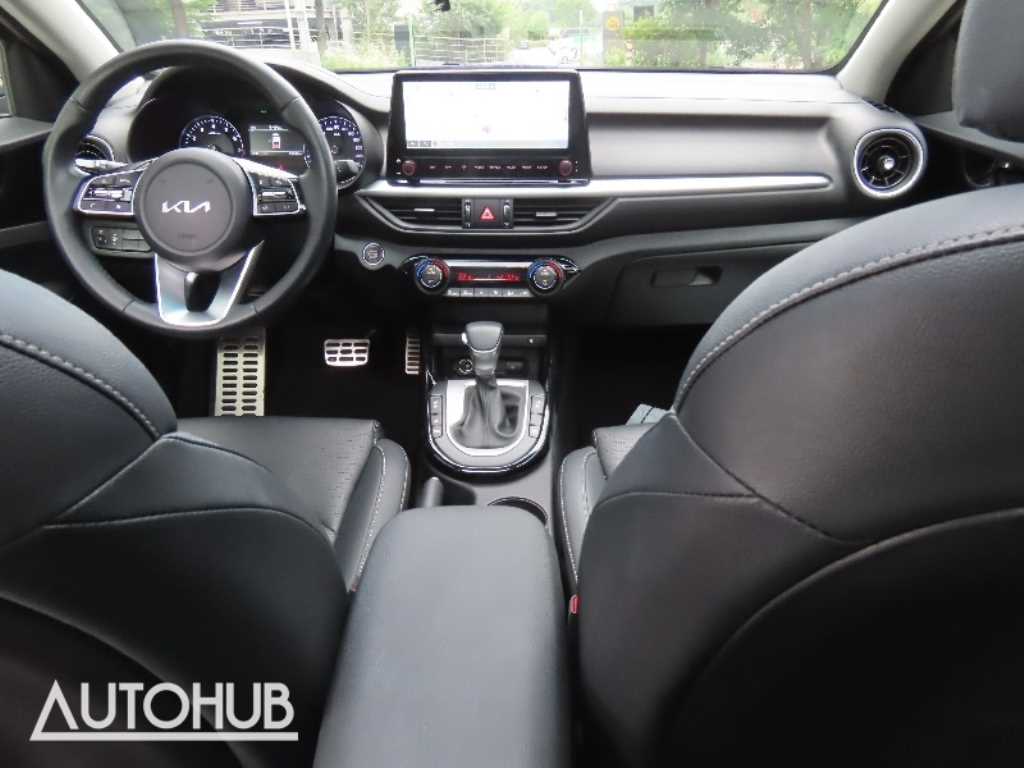 Kia K3 — photo 16