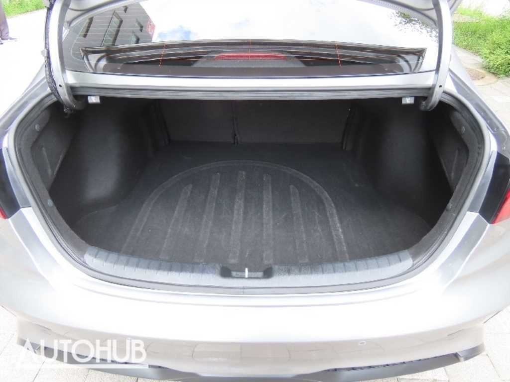 Kia K3 — photo 19