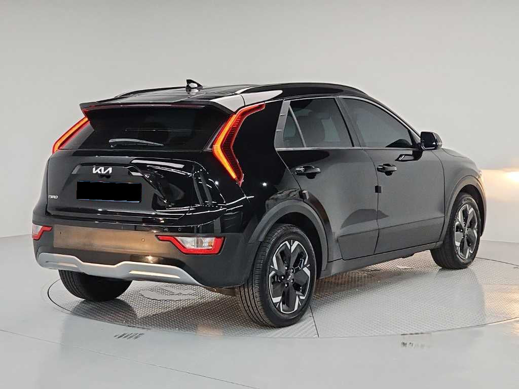 Kia Niro — photo 04