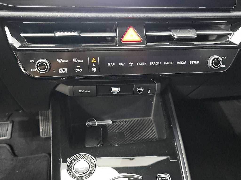 Kia Niro — photo 10