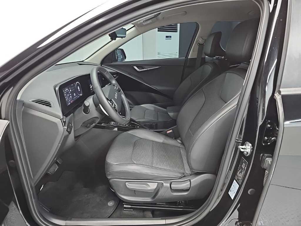Kia Niro — photo 11