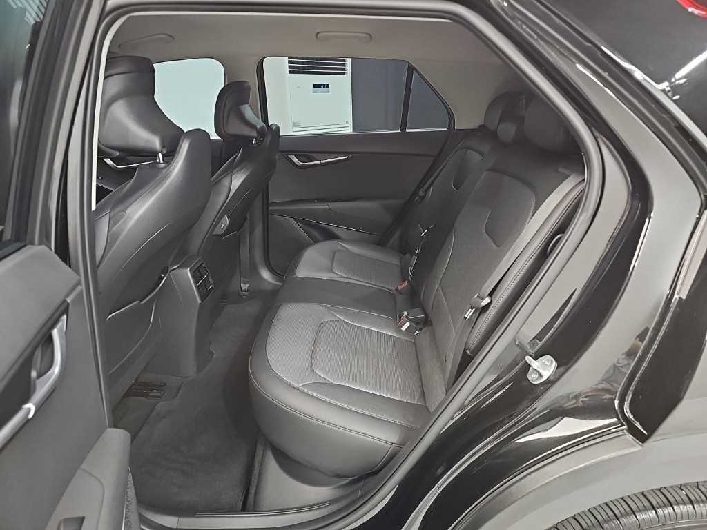 Kia Niro — photo 12