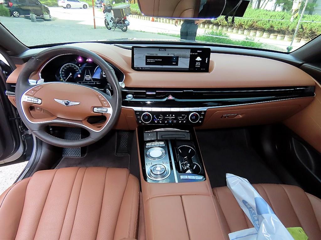 Genesis G80 — photo 07