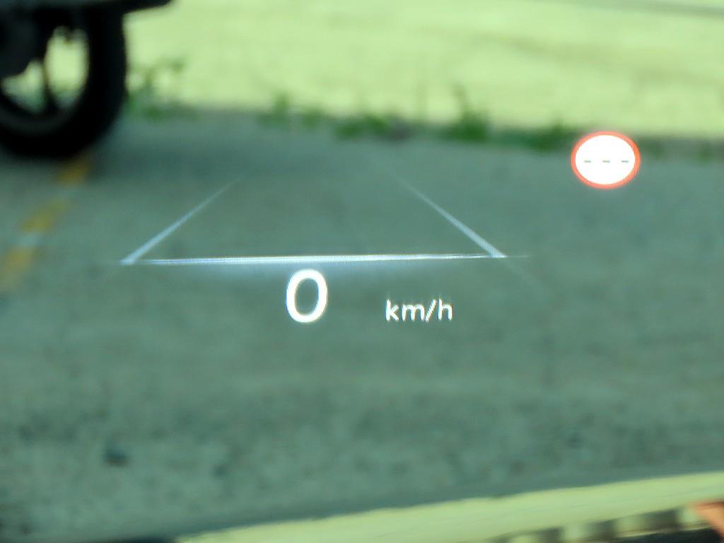 Genesis G80 — photo 10