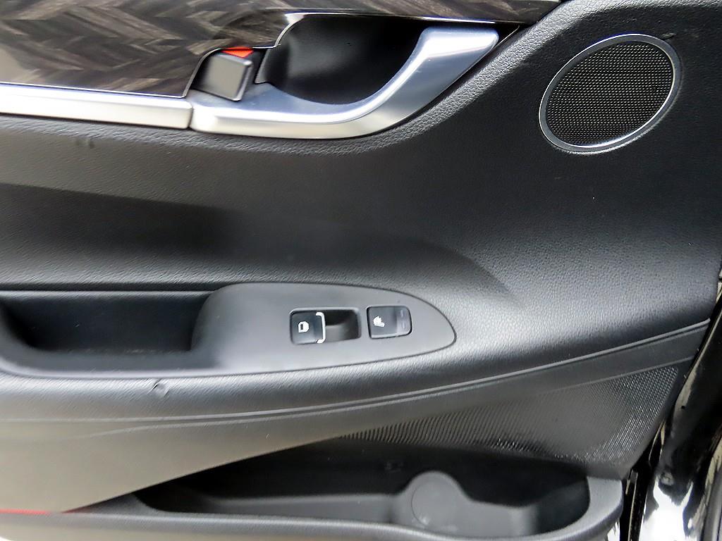 Hyundai Grandeur — photo 17