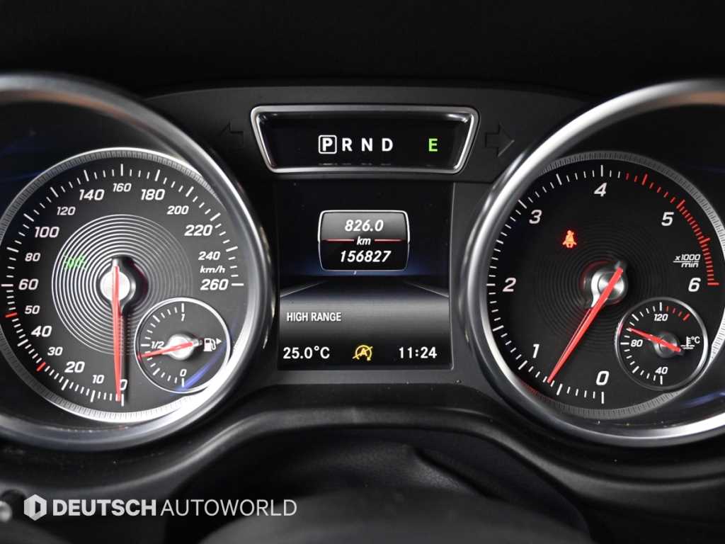 Mercedes-Benz G-Class — photo 08