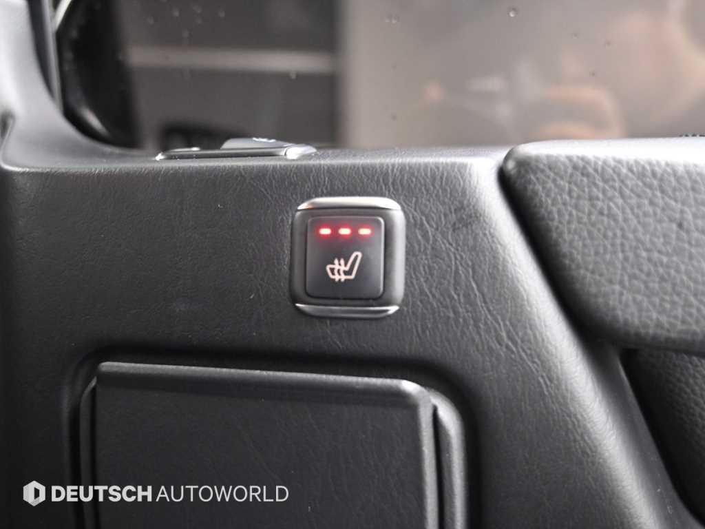 Mercedes-Benz G-Class — photo 16