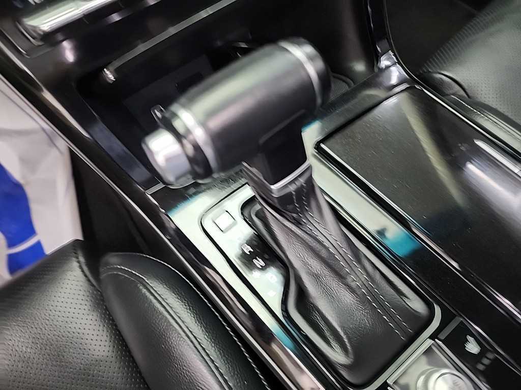 Kia K7 — photo 08