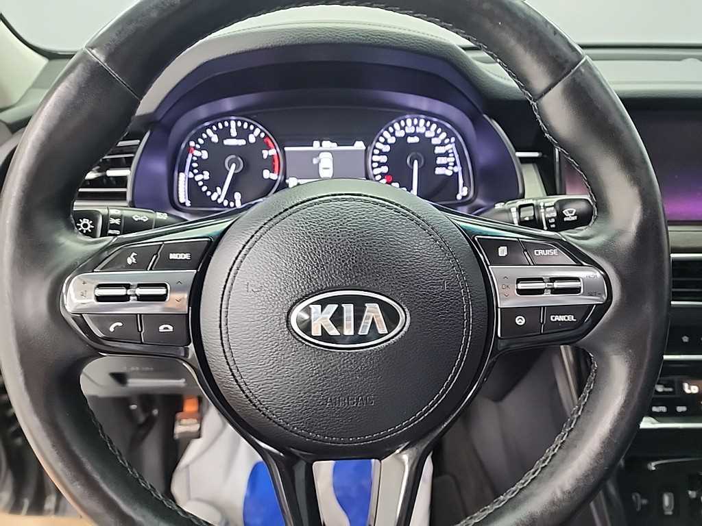 Kia K7 — photo 09