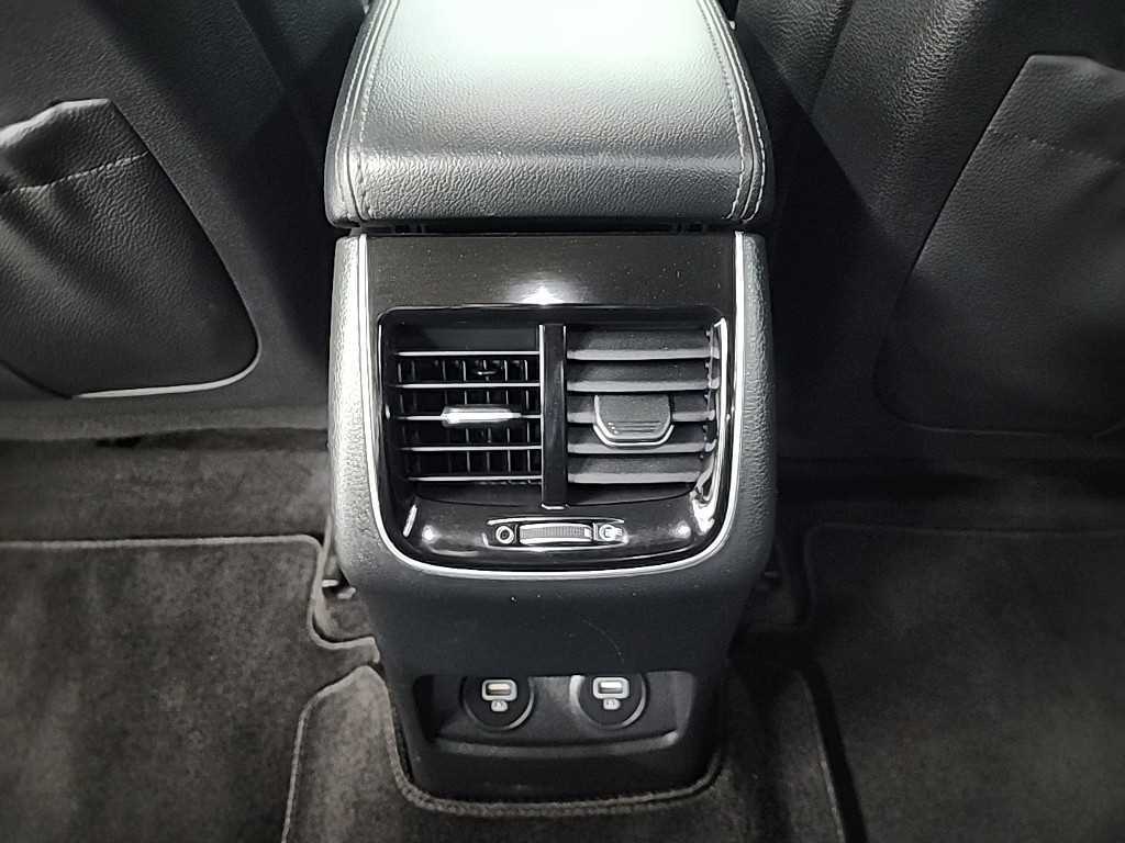 Kia K7 — photo 13