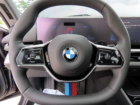 BMW 5-Series — photo 08