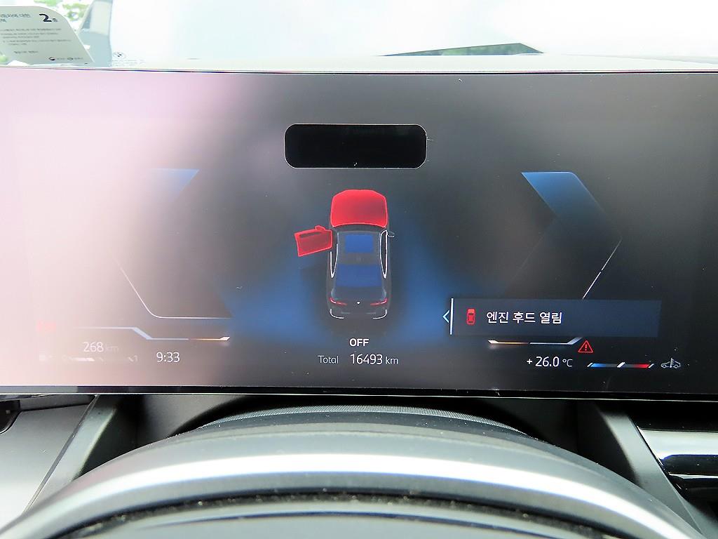 BMW 5-Series — photo 09