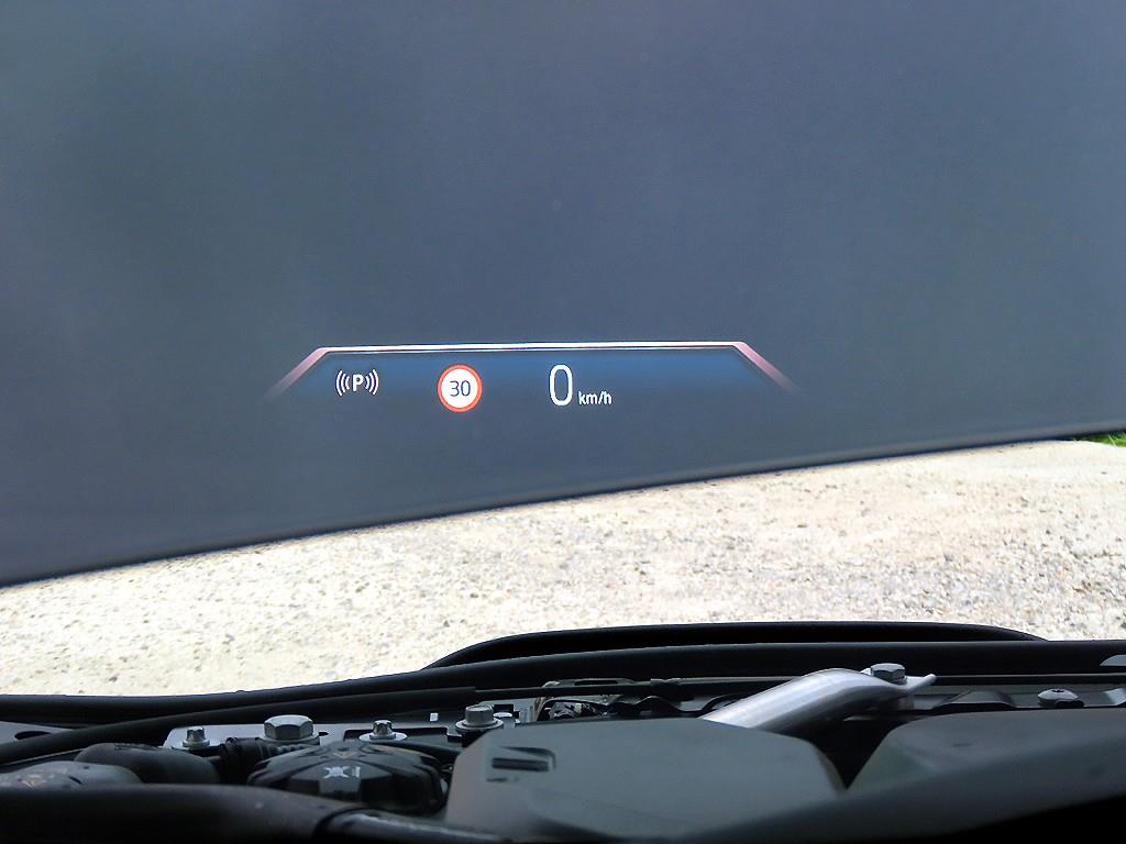 BMW 5-Series — photo 10