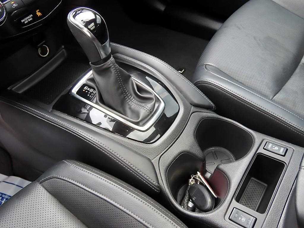 Nissan X-Trail — photo 10