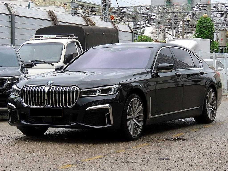 BMW 7-Series — photo 02