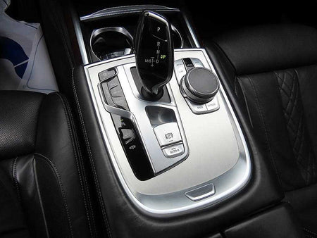 BMW 7-Series — photo 11