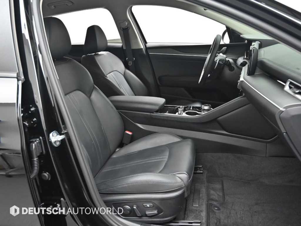 Kia K5 — photo 10