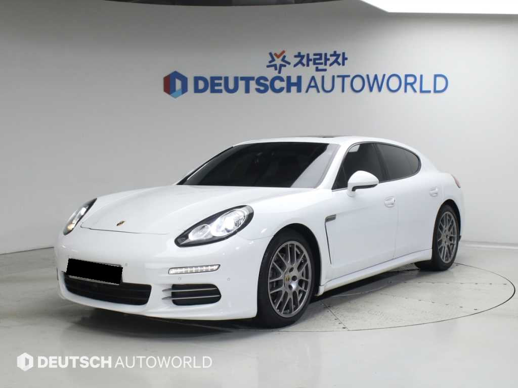 Porsche Panamera — photo 01