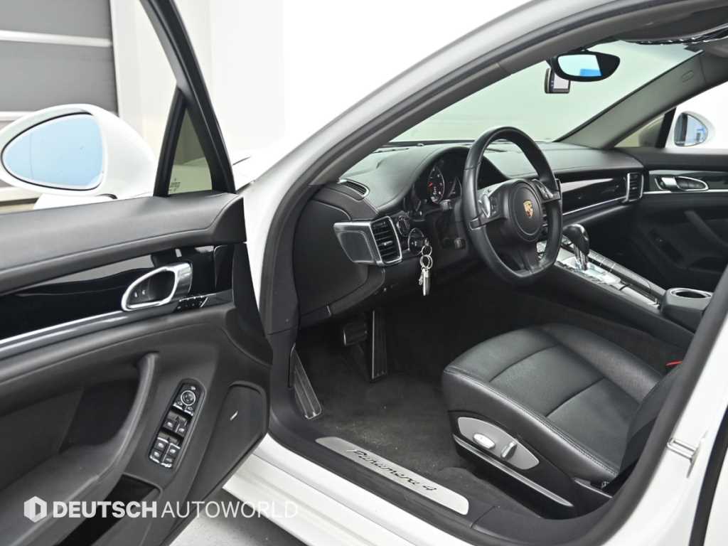 Porsche Panamera — photo 11