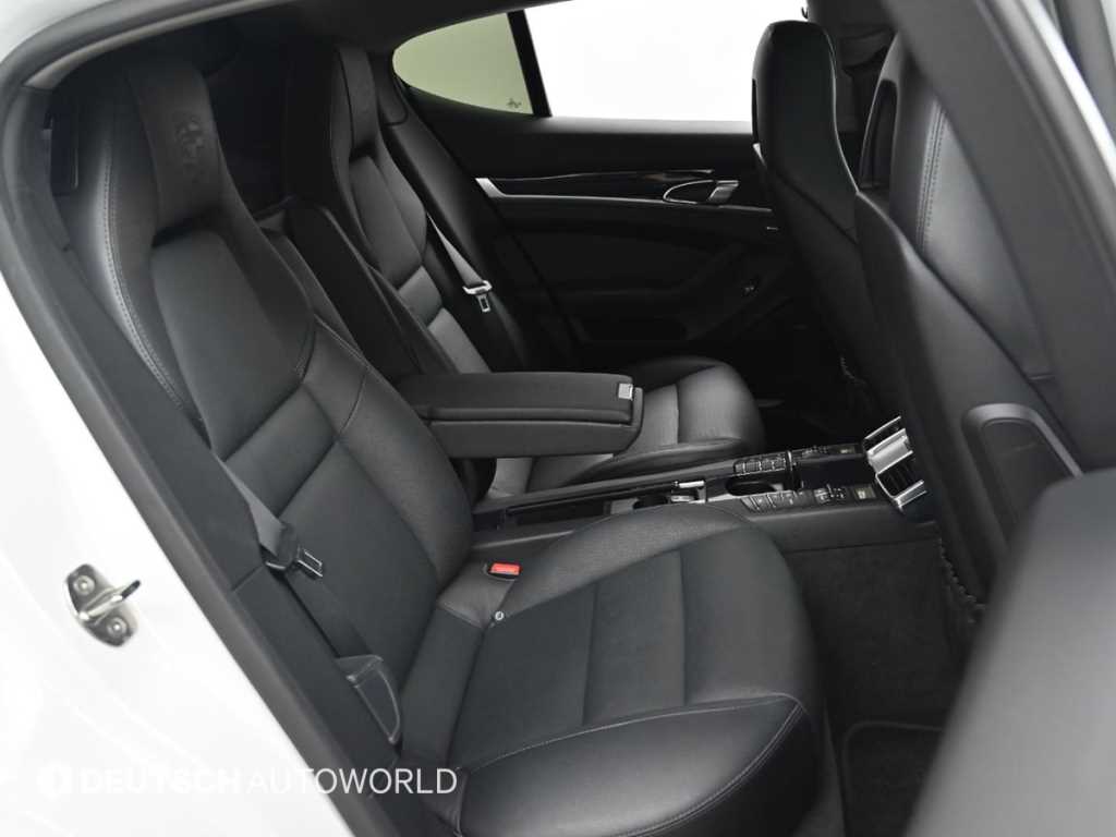Porsche Panamera — photo 12